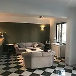 Natalie's Отель